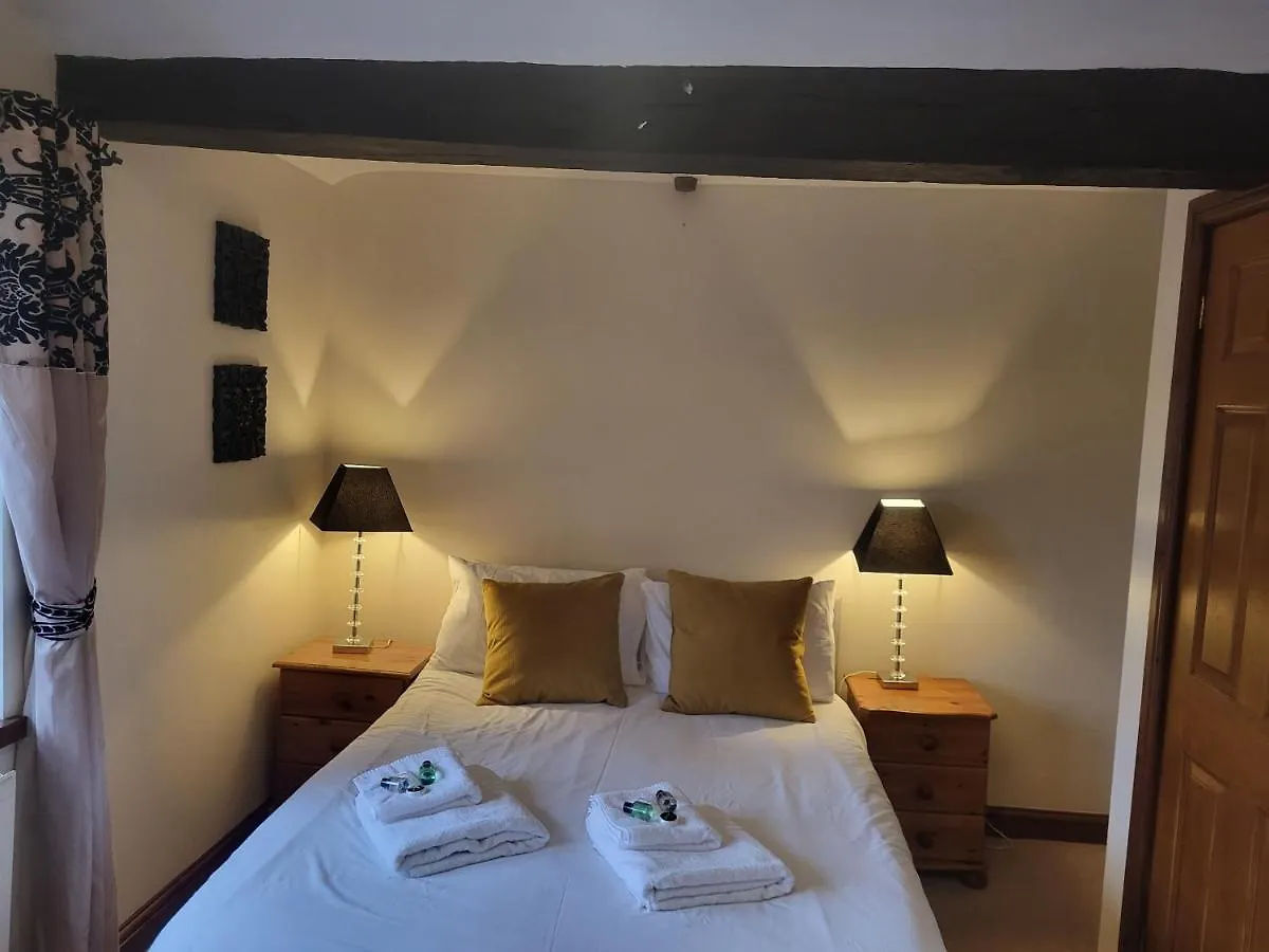 Hotel Ye Olde Mustard Pot Midhopestones